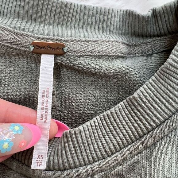 Free People Ooh La Ruffle Sweatshirt long sleeve pullover top green size XS - Picture 6 of 13